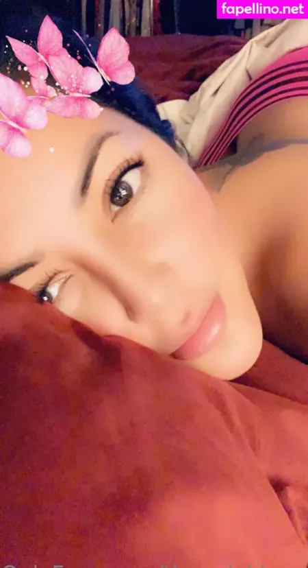 Theonlykiaramiaxxx OnlyFans Thumbnail #vw5xMr5YME