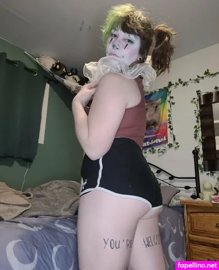 Theopportunisticwh0refre OnlyFans Thumbnail #45F2Y5TA6x