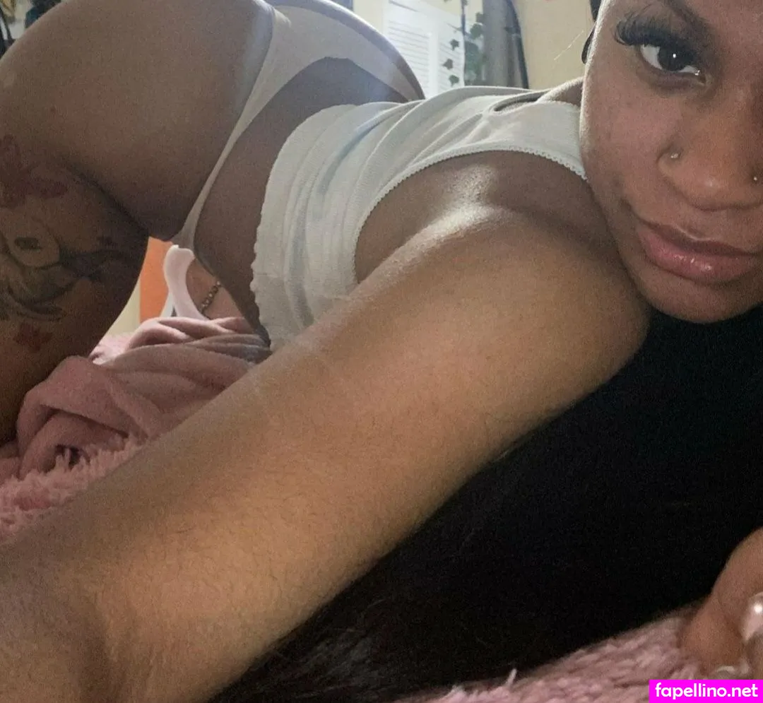 5starlovergirlxoxo, Yanndabratt Nude Leaked OnlyFans Photo #7rVB8bsNuv