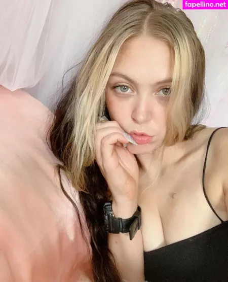 Thepeepshow OnlyFans Thumbnail #4LKb8vevOz