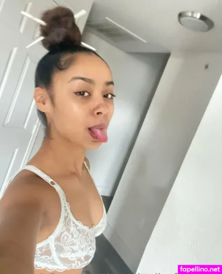 Thepetitedivafreepage OnlyFans Thumbnail #Gqi5C8OKqZ