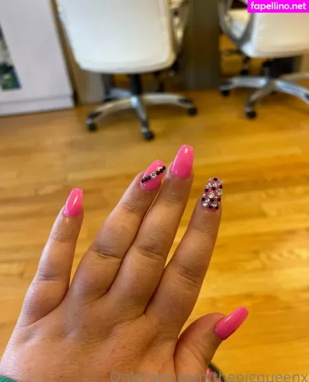 Thepigqueenx OnlyFans Thumbnail #d0BvAtALUv