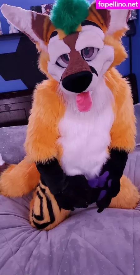 Thepineapplefox OnlyFans Thumbnail #N4lKgCIKt7