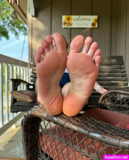 Thequeeoffeet OnlyFans Thumbnail #LwXbnJcqGp
