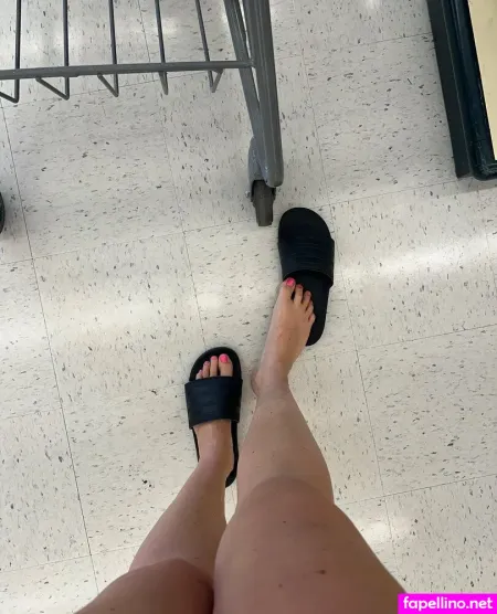 Thequeeoffeet OnlyFans Thumbnail #dfr33n1p4t