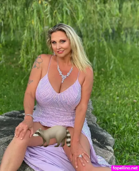Theraccoongoddess OnlyFans Thumbnail #UWWj2JA375