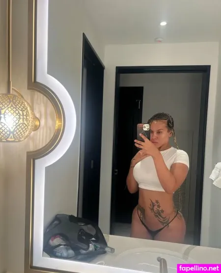 Therachelfit OnlyFans Thumbnail #tYqxvGPq47