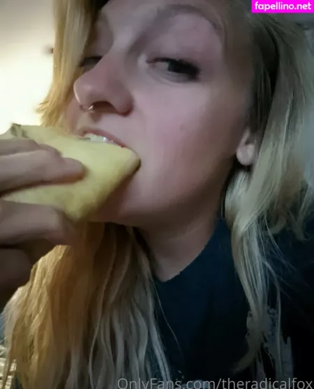 Theradicalfox OnlyFans Thumbnail #0nO0i25bQT