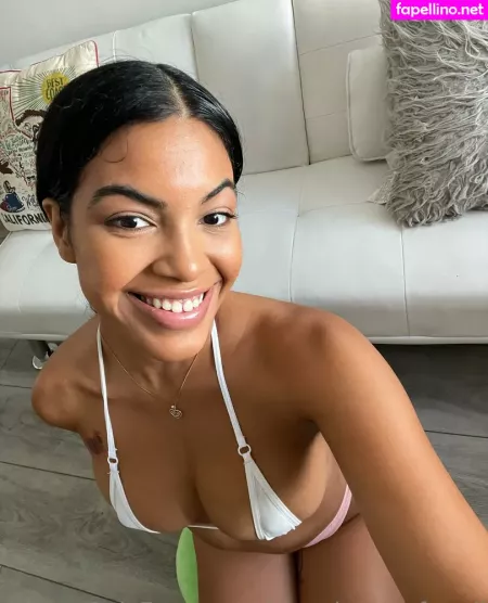 Thereal Mayafarrell OnlyFans Thumbnail #38pZacZZAM