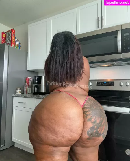 Therealfyebottom OnlyFans Thumbnail #UA4aEsm0Zw