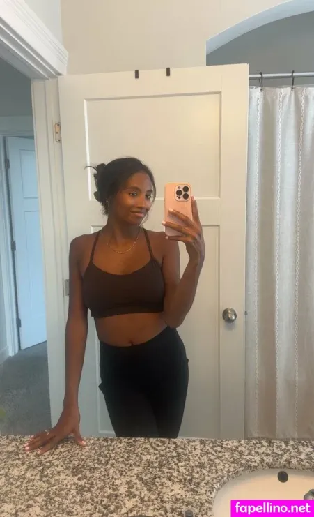 Therealgiana OnlyFans Thumbnail #gpzYdHylYW