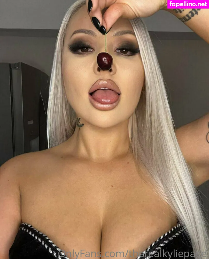 kyliepageofficial, therealkyliepage Nude Leaked OnlyFans Photo #HwlGEsQEnK