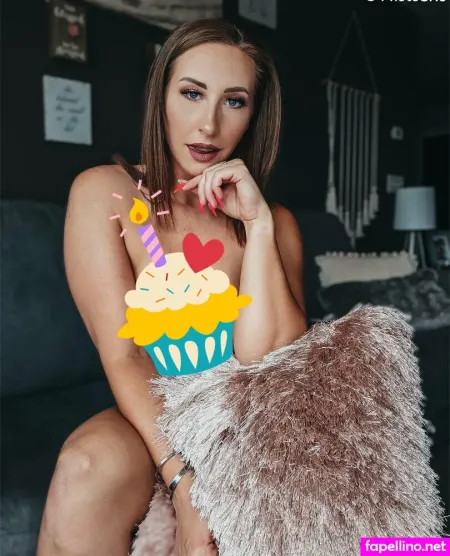Thereallauracroftfree OnlyFans Thumbnail #gx8DV0rgaS