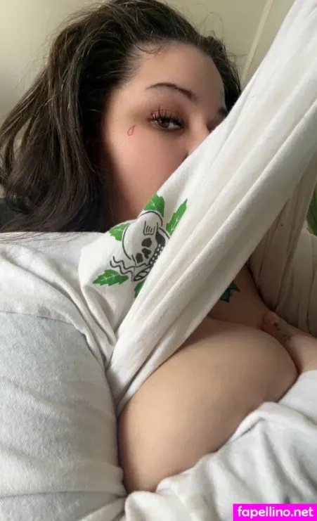 Therealmizkellie 1 OnlyFans Thumbnail #2dTR2QXQXz
