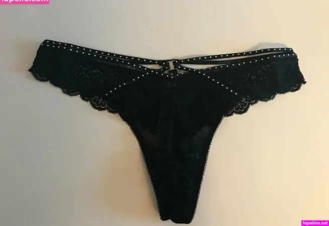 Therealsarafree Main Profile Photo