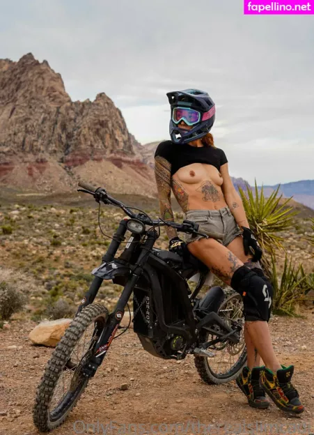 Therealslimcadi OnlyFans Thumbnail #1dEHXzQA2g