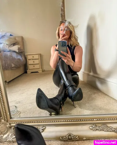 Therealsmokinghousewife OnlyFans Thumbnail #9zVru06Yzy