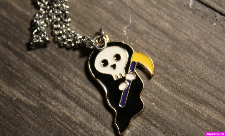 Therealvampfeet OnlyFans Thumbnail #4N3u1M58Ad