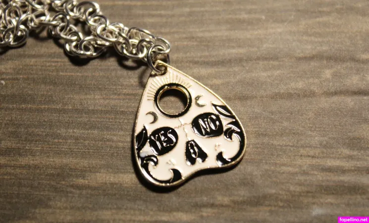 Therealvampfeet OnlyFans Thumbnail #hVgFmL8dMc