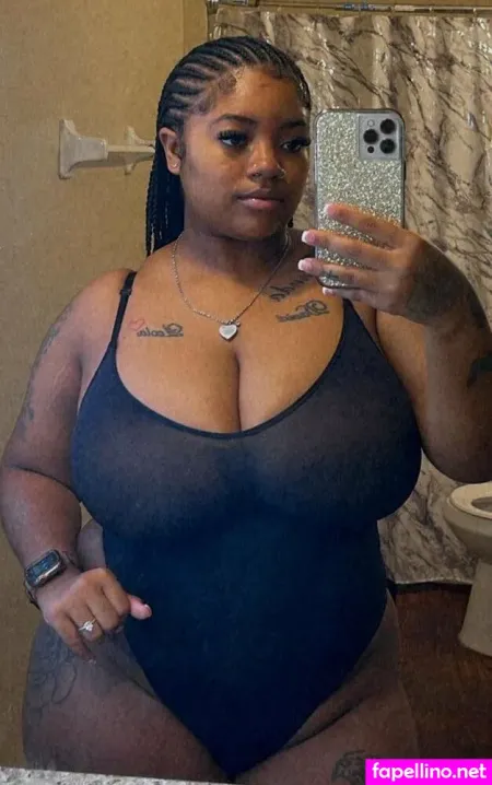 Therealvictoria B Main Profile Photo