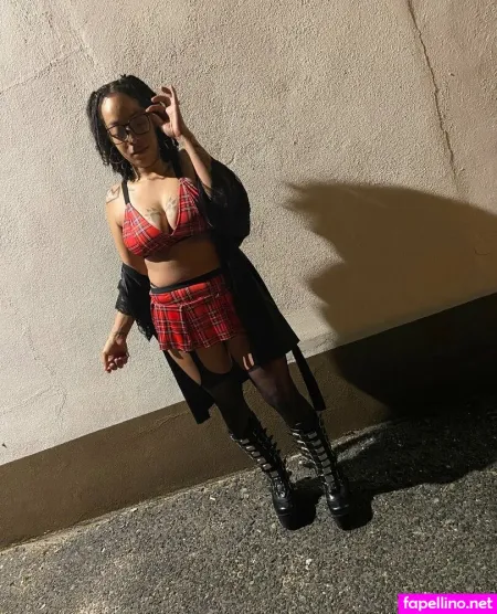 Therealvixxxen OnlyFans Thumbnail #I33ymbLDS6