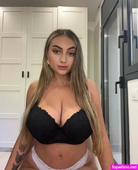 Therealylenia OnlyFans Thumbnail #ewBsH6MJWm