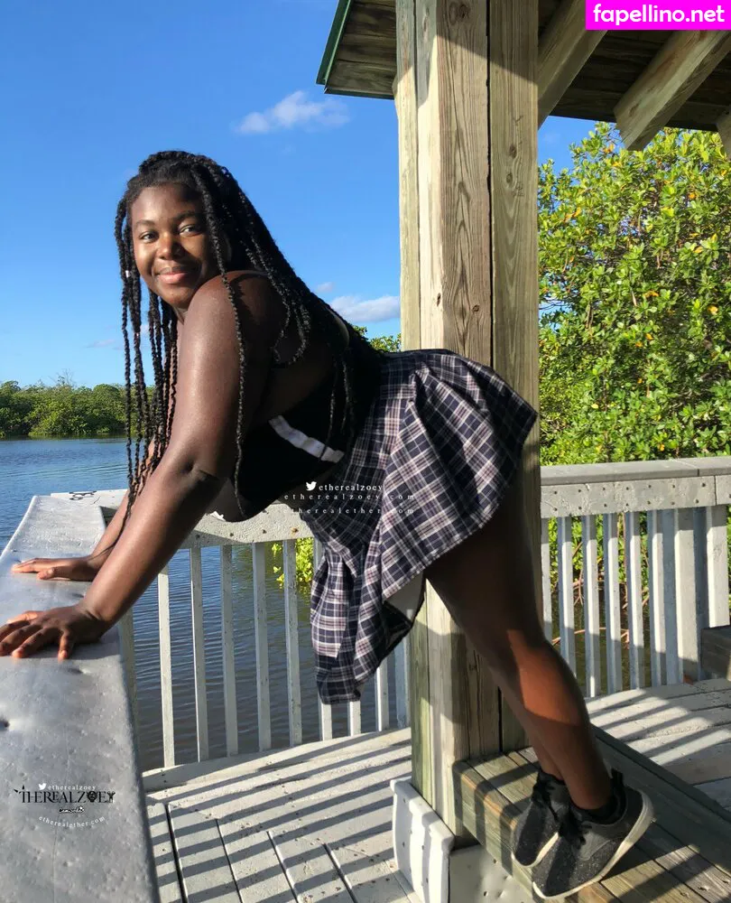 therealzoey, therealzoeyloveee Nude Leaked OnlyFans Photo #9u3bdiUwOK