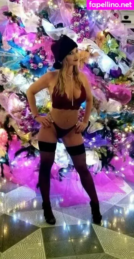 Therebeccaryder OnlyFans Thumbnail #pwAwWRTCVY