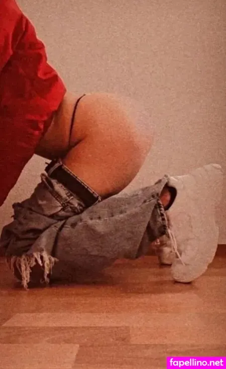 Theresa S0phie OnlyFans Thumbnail #SFwxJVx4Uz