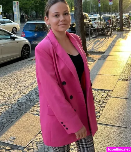 Theresa Traser OnlyFans Thumbnail #yx8GpEYDuT