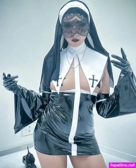 Theresia Main Profile Photo