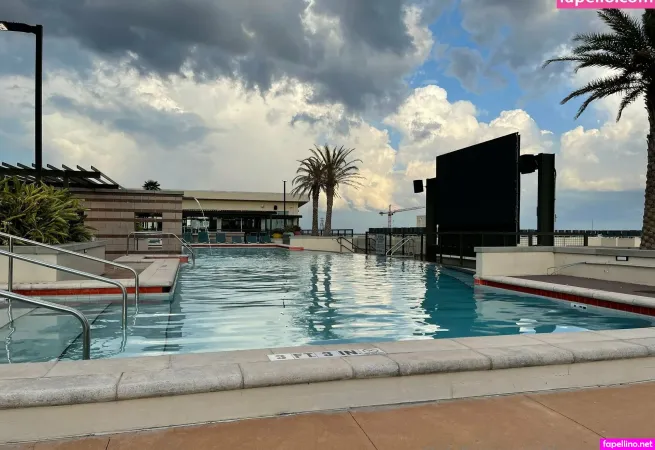 Theroyalheidi OnlyFans Thumbnail #TjzTwviM8e