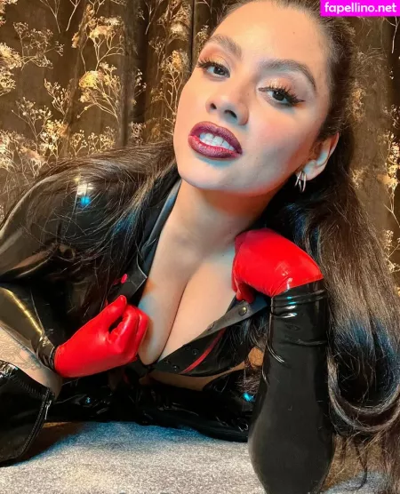 Therubberbabe OnlyFans Thumbnail #gpg0jawdy3