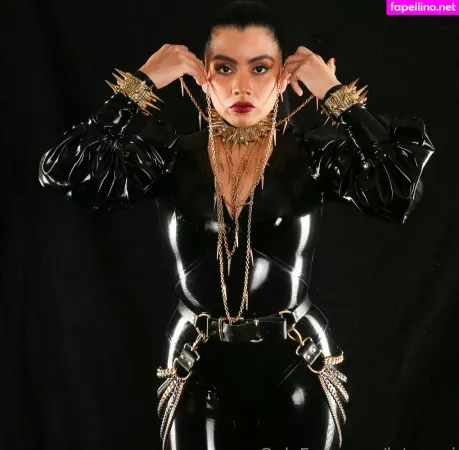 Therubberbabe OnlyFans Thumbnail #yXnzrU75TY