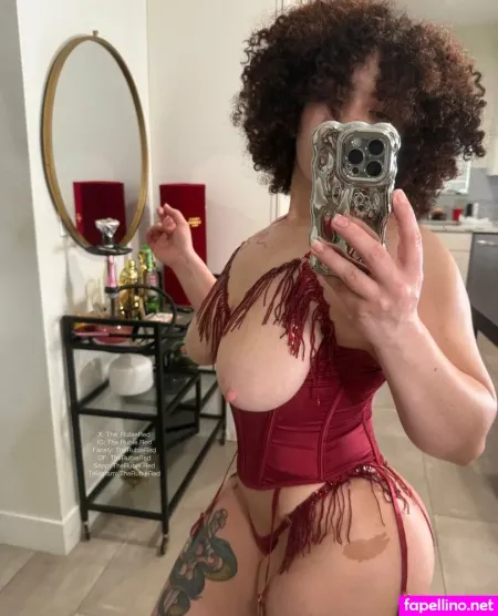 Therubiered 1 OnlyFans Thumbnail #S7AR1tE7B5