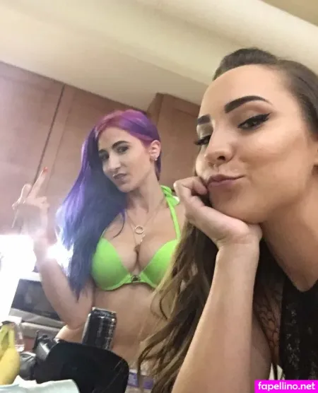 Thesashafoxxx OnlyFans Thumbnail #9Fr3pN3gL9