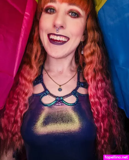 Thescarlettvixen1 OnlyFans Thumbnail #qsTvbWD7be