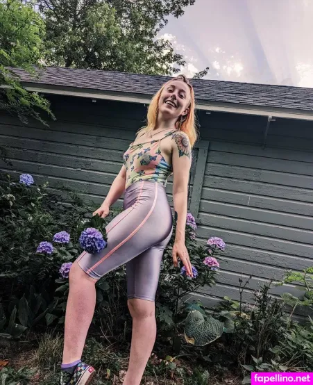 Thescarlettvixen1 OnlyFans Thumbnail #zD9OuL2Rug