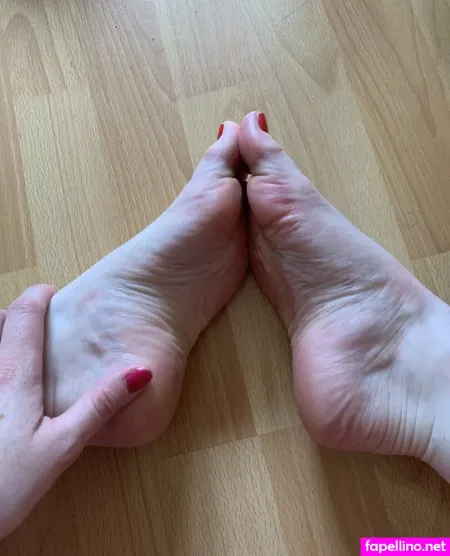 Theselilpiggie6 OnlyFans Thumbnail #LrWJZc9aNh