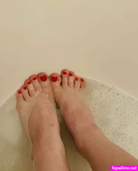 Theselilpiggie6 OnlyFans Thumbnail #k8niRxMPF3
