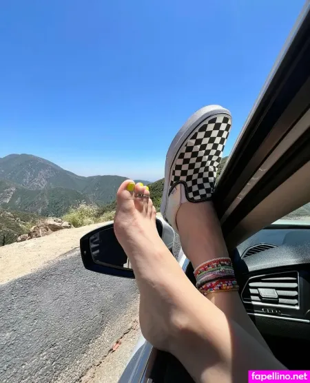 Theselittlefeets OnlyFans Thumbnail #f80c1gZ2HZ