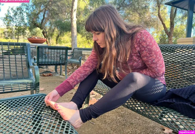 Theselittlefeets OnlyFans Thumbnail #vsnjzp7Fmy