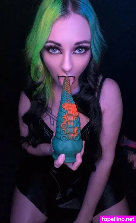 Thespicycapsfree OnlyFans Thumbnail #6jy4czh0vk