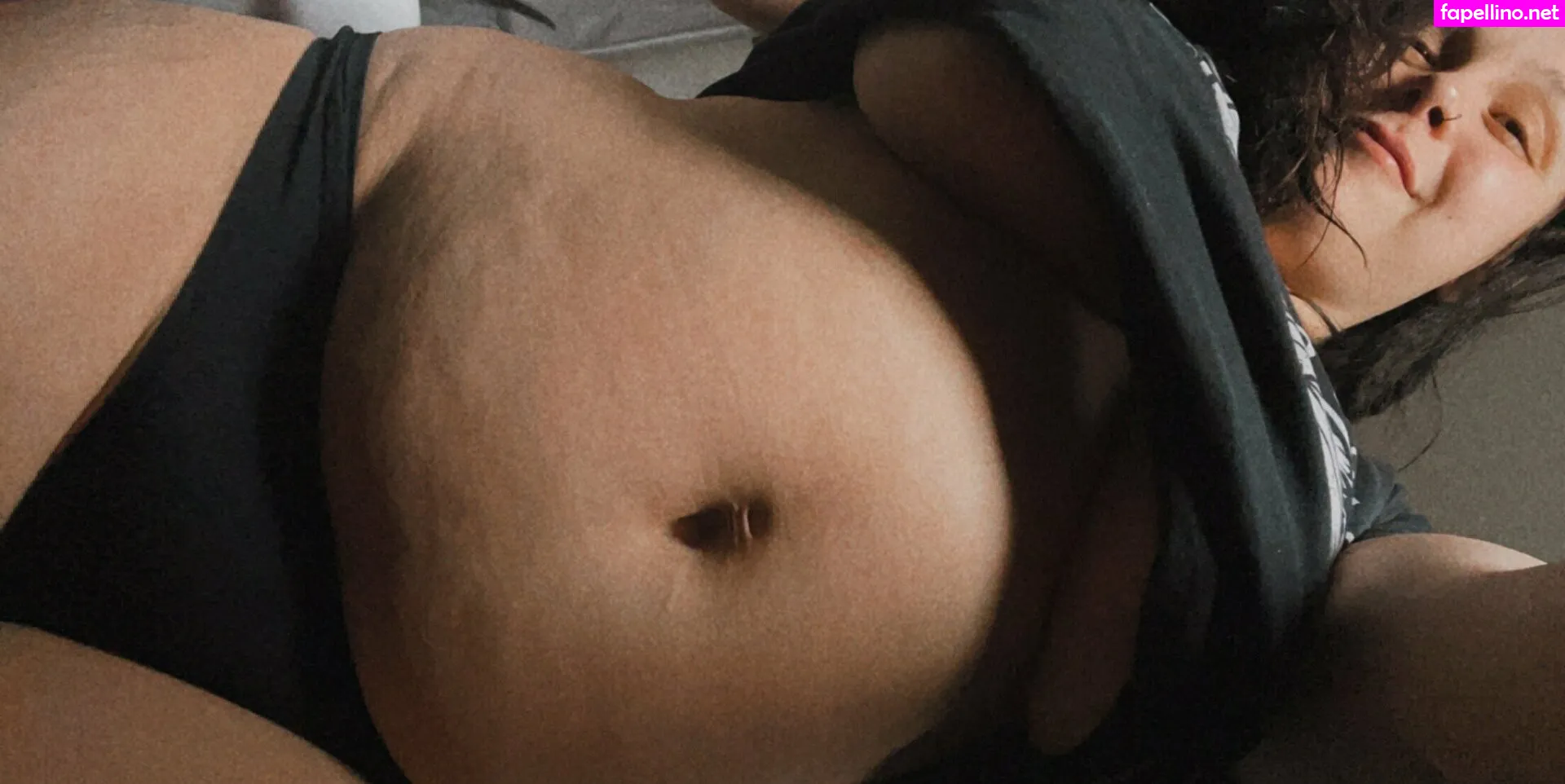 thestonedmom, thestonedmother Nude Leaked OnlyFans Photo #ROYAgpcSnq