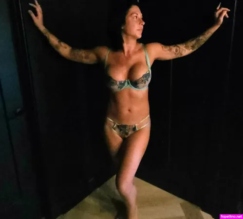 Thetattooedphysicist OnlyFans Thumbnail #4V5xn8wnHR