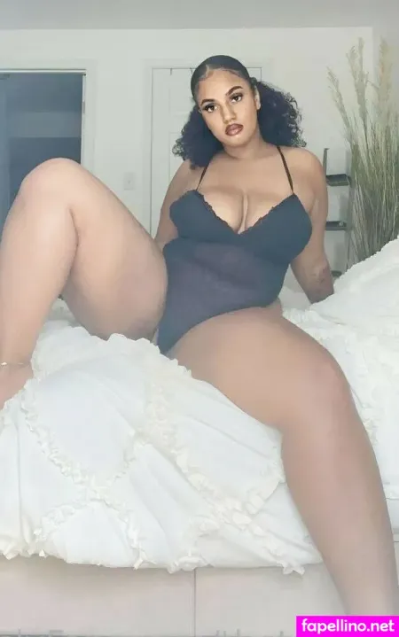 Thetayaamarie Main Profile Photo