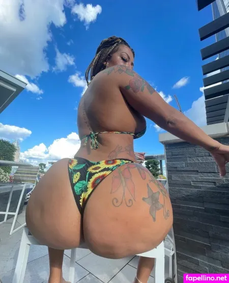 Thetayjean 12 OnlyFans Thumbnail #f72VJK7E3f