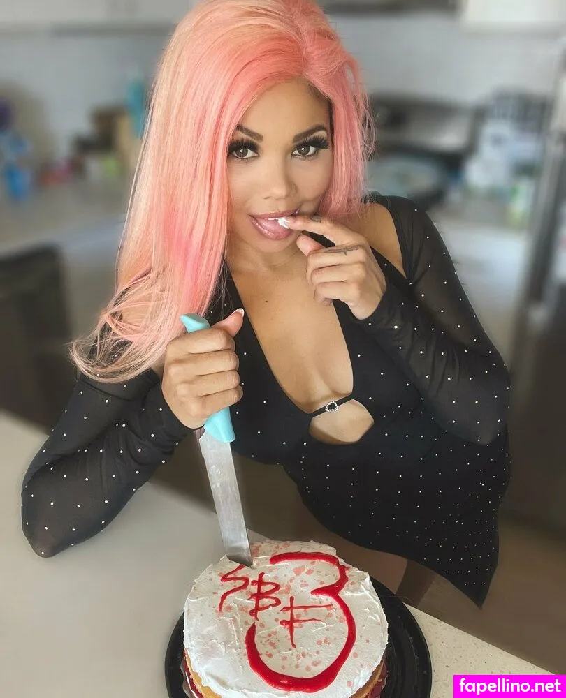 Tezza, thetezzashow Nude Leaked OnlyFans Photo #vmz0H89Ab7