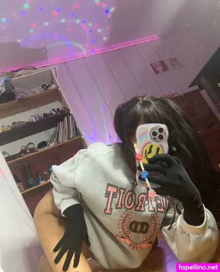Theunholychi OnlyFans Thumbnail #0e0VpCy4kF
