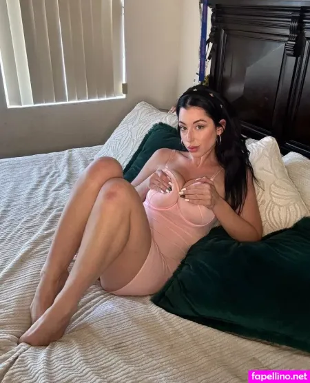 Thevickiejay OnlyFans Thumbnail #9vX83NEWUb
